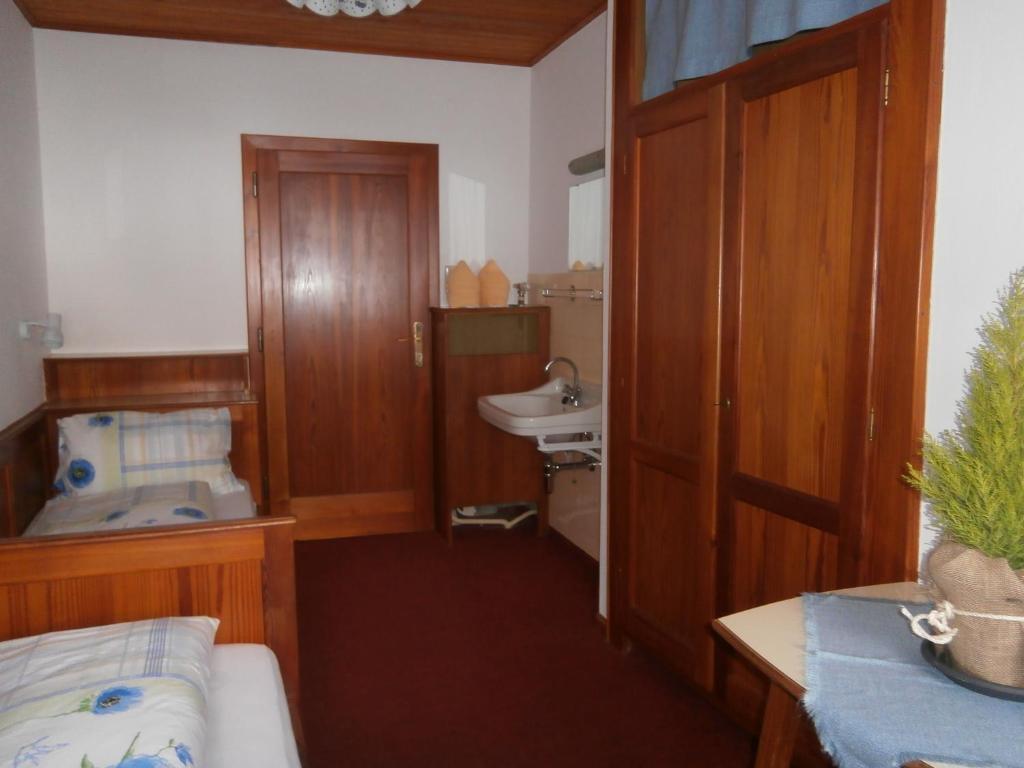 Gasthof Untere Valentinalm Hotel Plocken Room photo